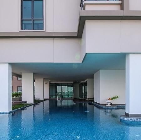 Wooden Suites Bangkok Exteriör bild