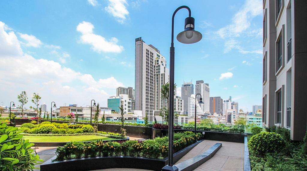 Wooden Suites Bangkok Exteriör bild