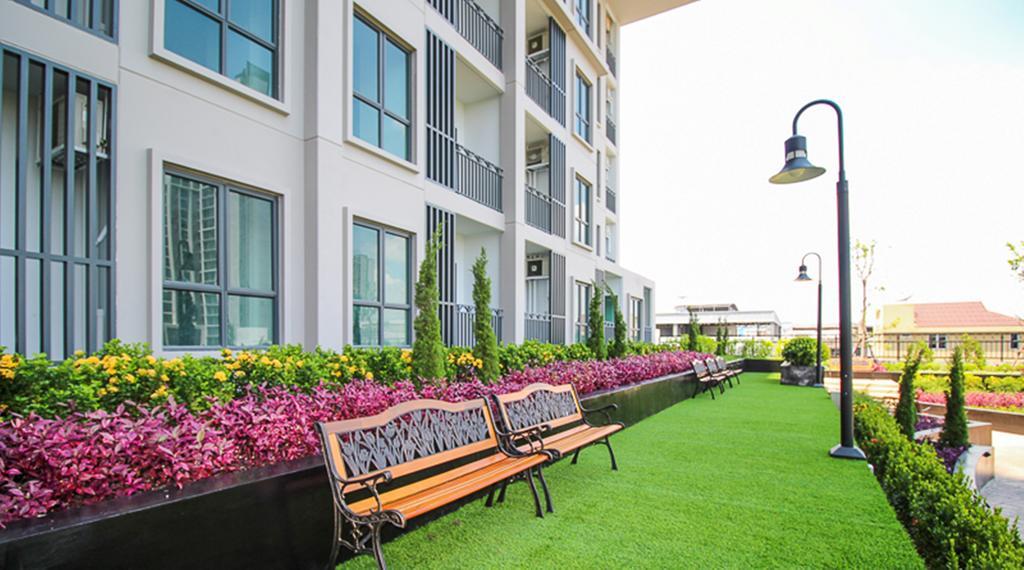 Wooden Suites Bangkok Exteriör bild