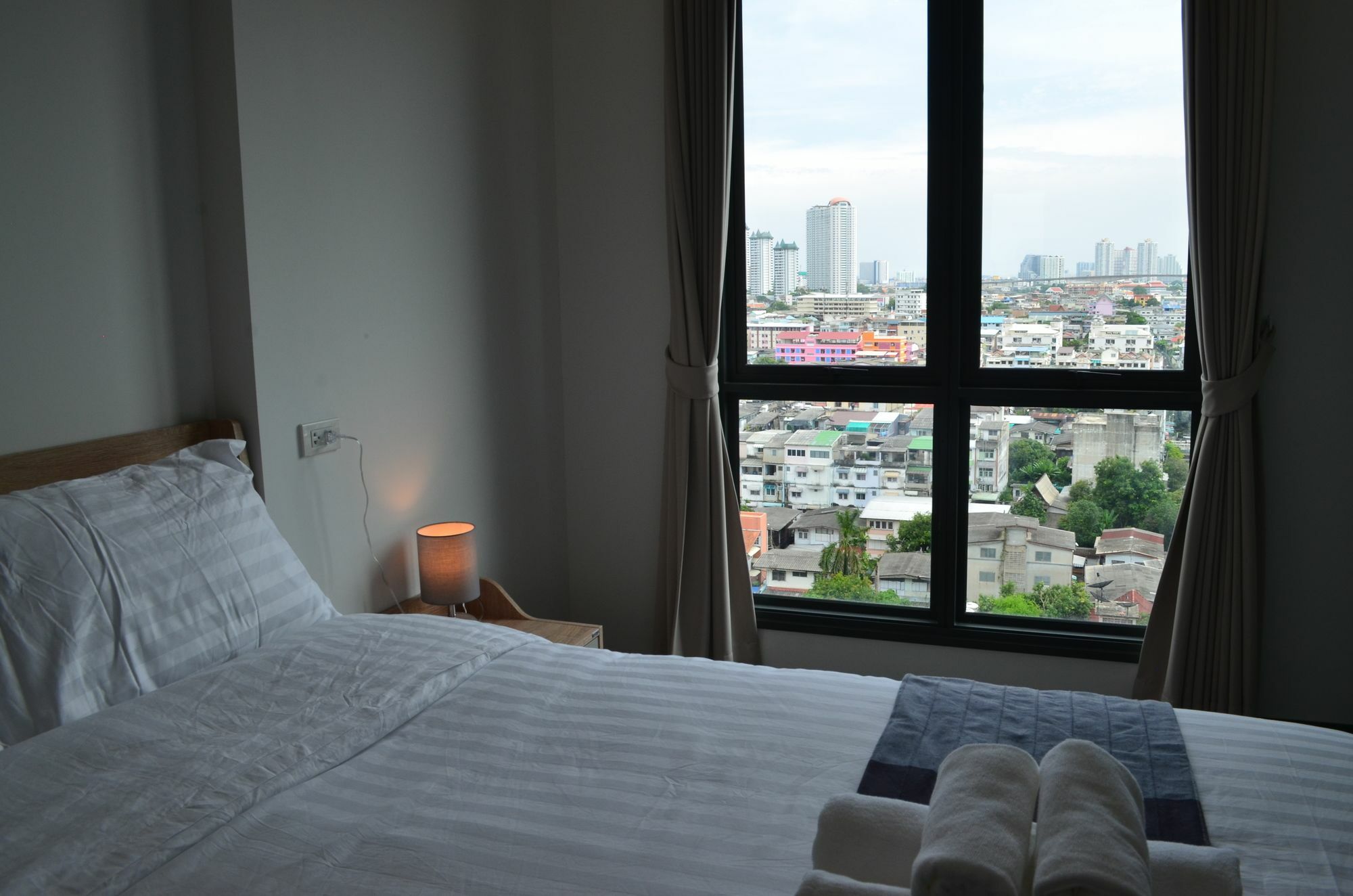 Wooden Suites Bangkok Exteriör bild