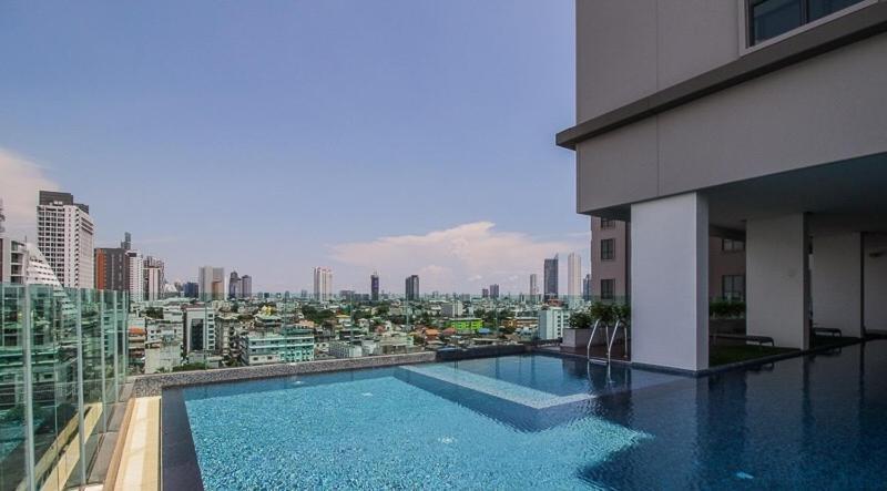 Wooden Suites Bangkok Exteriör bild